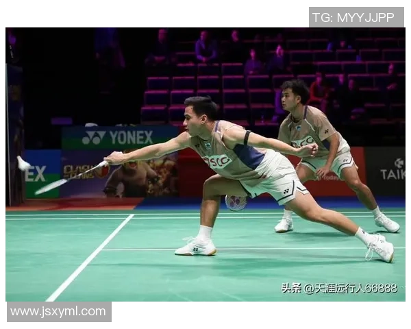 武汉羽毛球队实力揭秘:羽毛球巨献背后的故事与成就 武汉羽毛球队实力揭秘:羽毛球巨献背后的故事与成就