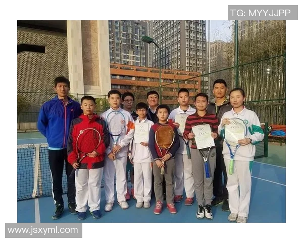 赛后分析:上海网球队与西安网球队个人能力对比及表现评估 赛后分析:上海网球队与西安网球队个人能力对比及表现评估