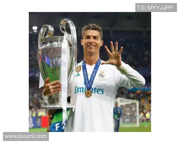 足球明星C罗的传奇人生与不屈精神探秘 足球明星C罗的传奇人生与不屈精神探秘