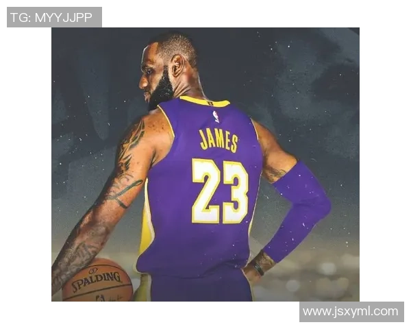 足球明星纷纷赞誉詹姆斯的球场表现与领导力引发热议 足球明星纷纷赞誉詹姆斯的球场表现与领导力引发热议